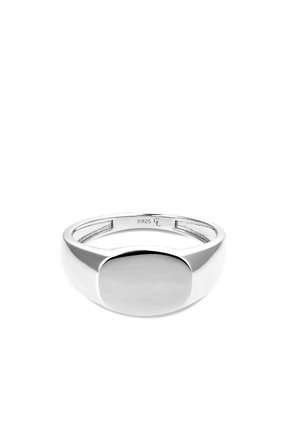 Anillo de sello sencillo de plata de ley pulida con una cara ovalada plana y una banda redondeada y lisa.