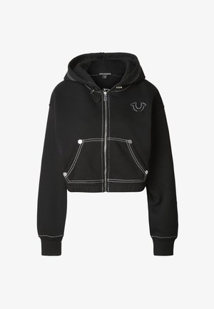 Czarna krótka bluza z kapturem wykonana z miękkiego materiału, z zamkiem z przodu, kapturem ze sznurkiem, dwoma przednimi kieszeniami i białymi akcentami szwów.