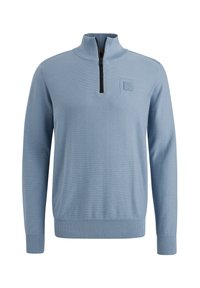 Lichtblauwe pullover met een ritskraag, ribgebreide manchetten en onderrand, met een gestructureerd breisel en een klein logopatch op de borst.
