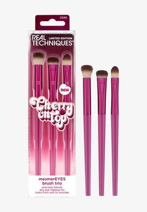 Real Techniques MESMEREYES BRUSH TRIO SET - Accessori viso