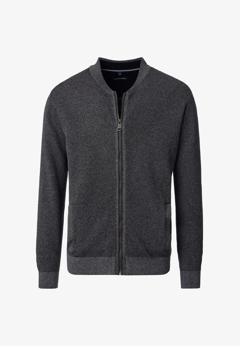 Mørkegrå tekstureret cardigan med lynlås, rund hals, ribkantede ærmer og sidelommer. Fremstillet af blødt strikket materiale.