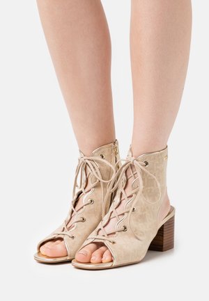 Liu Jo Jeans, Sandales classiques / Spartiates - camel