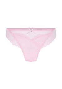 String dentelle rose avec un bord festonné, orné d'un petit nœud et d'un charm décoratif central. Matériau en mesh doux avec des motifs complexes.