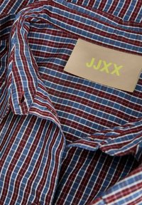 JJXX JXJAMIE - Nööpidega pluus - cabernet