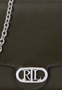 Lauren Ralph Lauren LEATHER MEDIUM ADAIR CROSSBODY - Clutch - dark olive