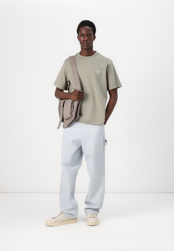 JPRBLACHAD BRANDING CREW NECK TEE - Print T-shirt - dried sage3