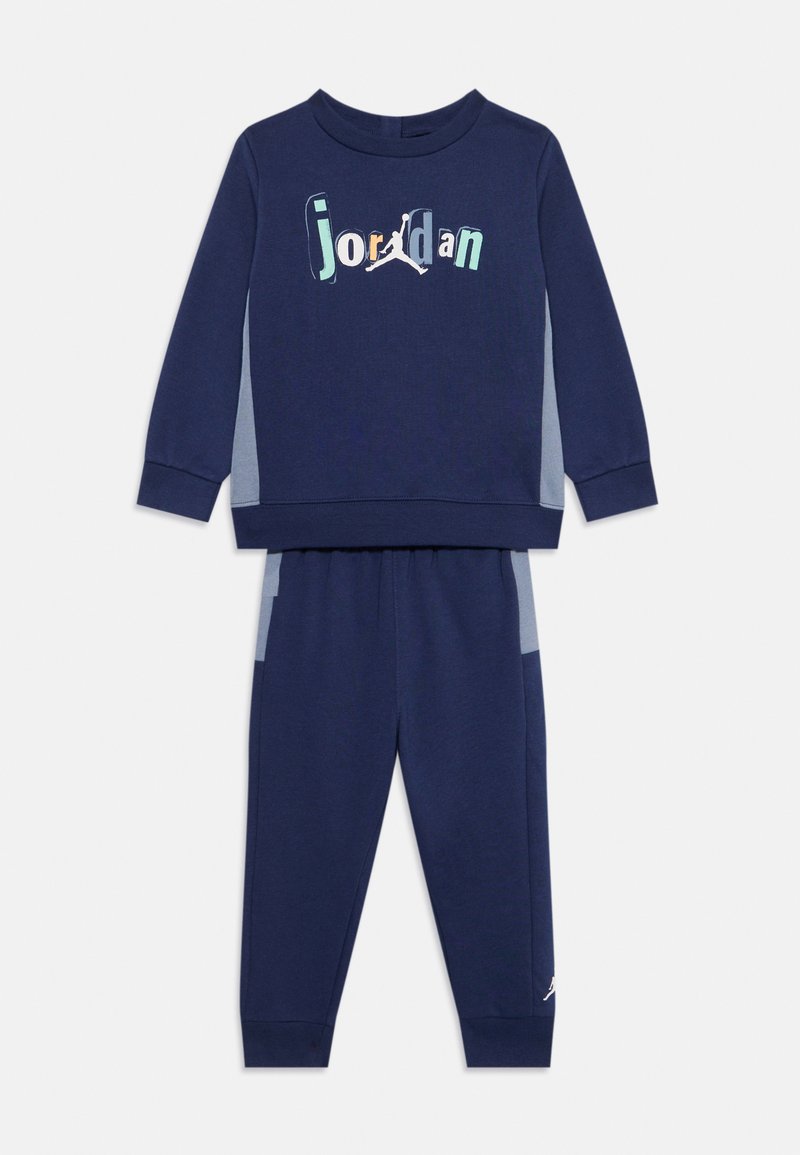 Jordan Sweater donkerblauw Jordan Sweater donkerblauw