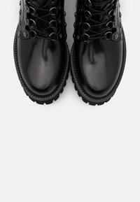 Casadei Botines camperos - black