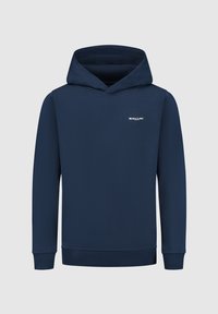Marineblauwe hoodie van zacht materiaal, met een voorste kangaroozak, ribgebreide manchetten en een klein wit logo op de borst.