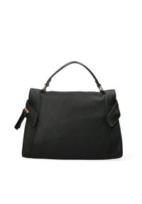 Borsa a mano in pelle nera con superficie testurizzata, forma strutturata, manico superiore e dettagli in metallo dorato. Presenta un particolare con zip laterale.