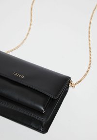 LIU JO BETTER  - Schoudertas - black