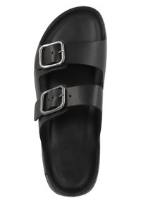 Sandalo nero realizzato in materiale sintetico morbido, con due cinturini regolabili e fibbie in metallo argentato. Suola sagomata per il comfort.