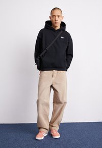 Obey Clothing SERVICES EXTRA HEAVY HOOD - Felpa - black