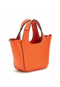 Sac à main en cuir orange avec un design structuré, deux anses supérieures, quincaillerie en métal argenté et bordures en noir contrastant.