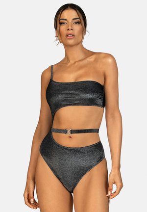 - Kostium kąpielowy