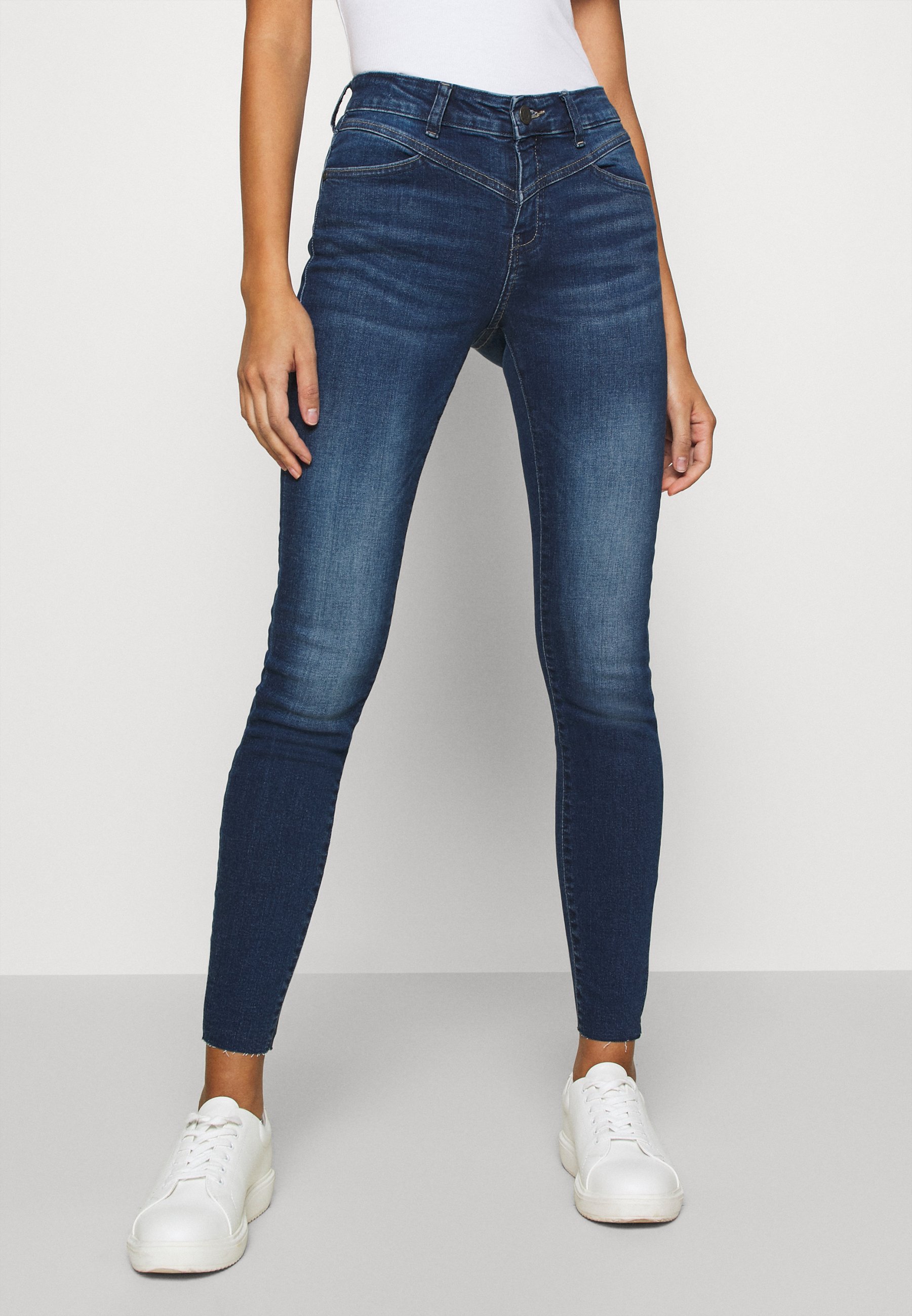 catch me brand jeans