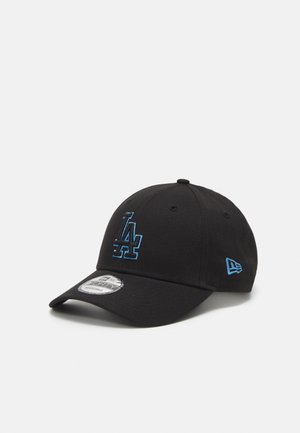 Black baseball cap with blue embroidered "LA" logo on the front and blue accent on the side. Made of cotton with a curved brim.