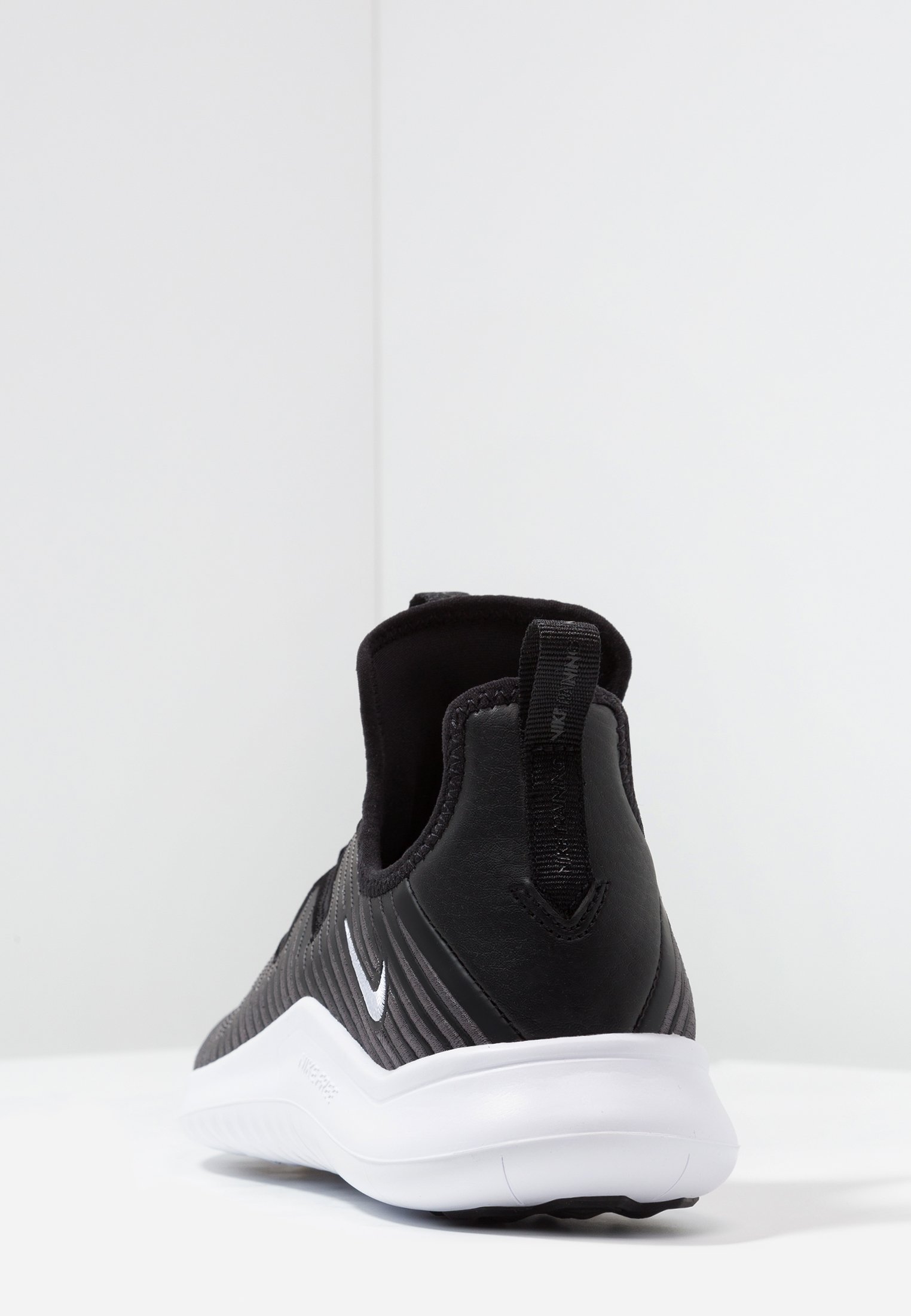 nike performance hyperflora free tr ultra