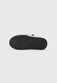 Steve Madden BOOMER - Joggesko - black/white