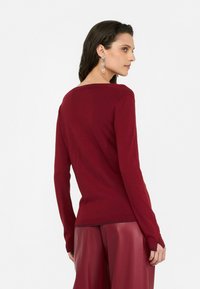 LIU JO V-NECK - Svetrík - bordeaux