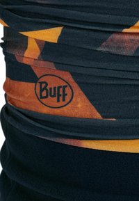 Accessoire de cou multifonctionnel de Buff, avec un motif géométrique en noir, orange et jaune, fabriqué en tissu doux et extensible.