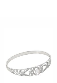 Bracciale in argento con intricate lavorazioni a spirale e una gemma ovale centrale trasparente circondata da cristalli più piccoli.