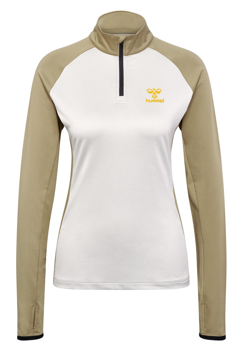 Lekki sportowy top na zamek z długimi rękawami, biały korpus, khaki rękawy oraz czarny zamek z żółtym logo na klatce piersiowej.