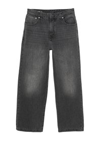 Jeans in denim nero a gamba larga con sottili righe verticali, design a cinque tasche e chiusura frontale con bottoni. Texture consumata vicino alle tasche.