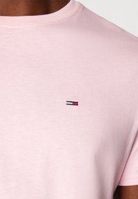 Tommy Jeans SLIM TEE - T-shirt - bas - ballet pink