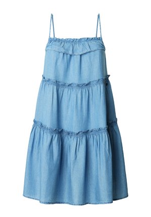 Svetlomodré denim šaty s tenkými ramienkami, volánovými detailmi, viacvrstvovým dizajnom a z gathered sekciami v páse a pri leme.