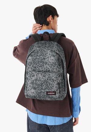 Eastpak, OUT OF OFFICE UNISEX - Mochila - furrious dark