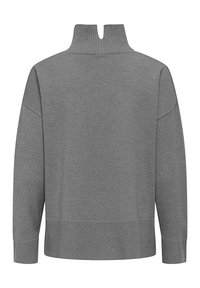 Suéter gris de punto con cuello alto. Presenta puños y dobladillo acanalados, hombros caídos y un diseño de espalda partida para mayor detalle.