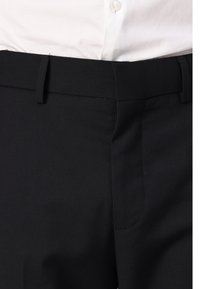 Thumbnail Image 9
