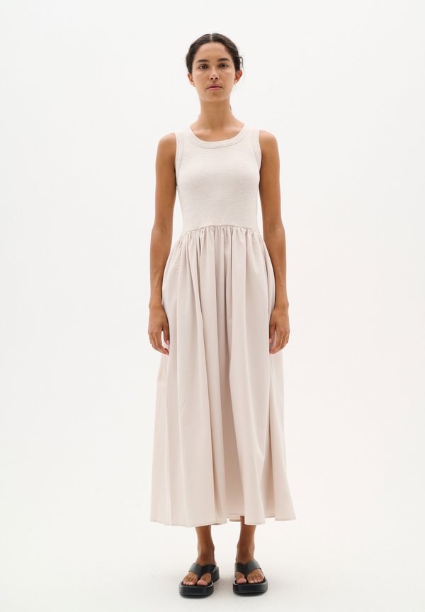 DAGNAMAIW MELANGE  - Strickkleid - ecru