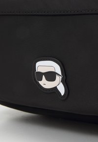 KARL LAGERFELD IKON MEDIUM - Ryggsekk -  black