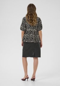Culture Broderie Anglaise - Palaidinė - black whitecap