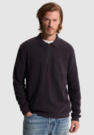 Cast Iron, Pullover - nightshade