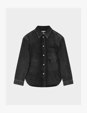 Zwarte denim blouse met knopen, een puntige kraag, metalen studs op de schouders en een geborduurd logo op de linkerborstzak.