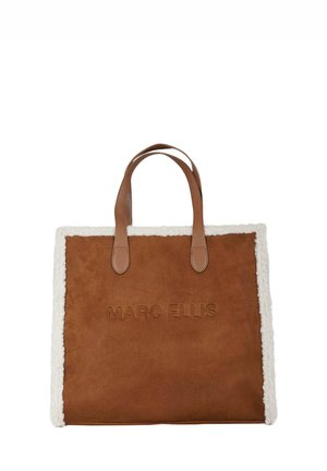 Borsa tote in camoscio marrone con bordo in pelliccia sintetica color crema, nome del marchio "MARC ELLIS" impresso sul davanti e due manici in pelle.