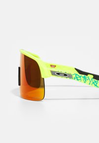 Oakley SUTRO LITE UNISEX - Športna očala - matte tennis ball/yellow celeste neuron