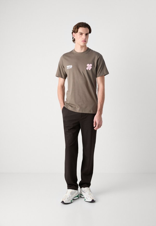 FRODE DIGITAL MYSTERY TEE - Print T-shirt - bungee cord2