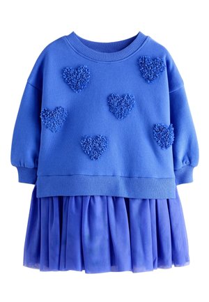 Robe bleue à manches longues avec des formes de cœur texturées sur le haut et une jupe plissée transparente attachée en bas.
