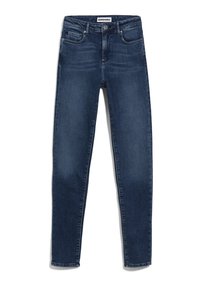 Tmavě modré džíny z denimu s úzkým střihem, designem pěti kapes, jemným vyblednutím a značkovým pasem, které předvádějí klasický styl.
