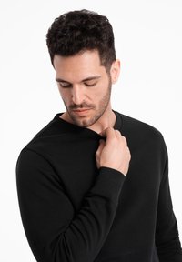 Ombre Mikina - black