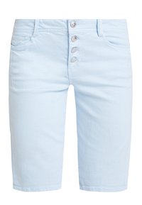 Pantalones cortos de mezclilla azul claro con cierre de botón, cinco bolsillos y corte recto. Textura suave con un ligero estiramiento para mayor comodidad.