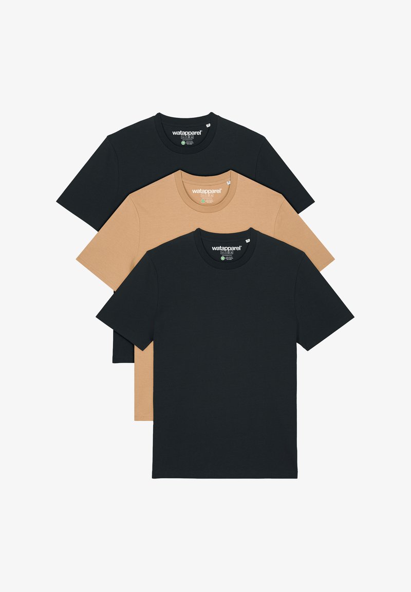 Trois t-shirts à col rond en noir et beige clair, fabriqués en tissu doux, avec des manches courtes et une coupe standard. Étiquette de marque visible.
