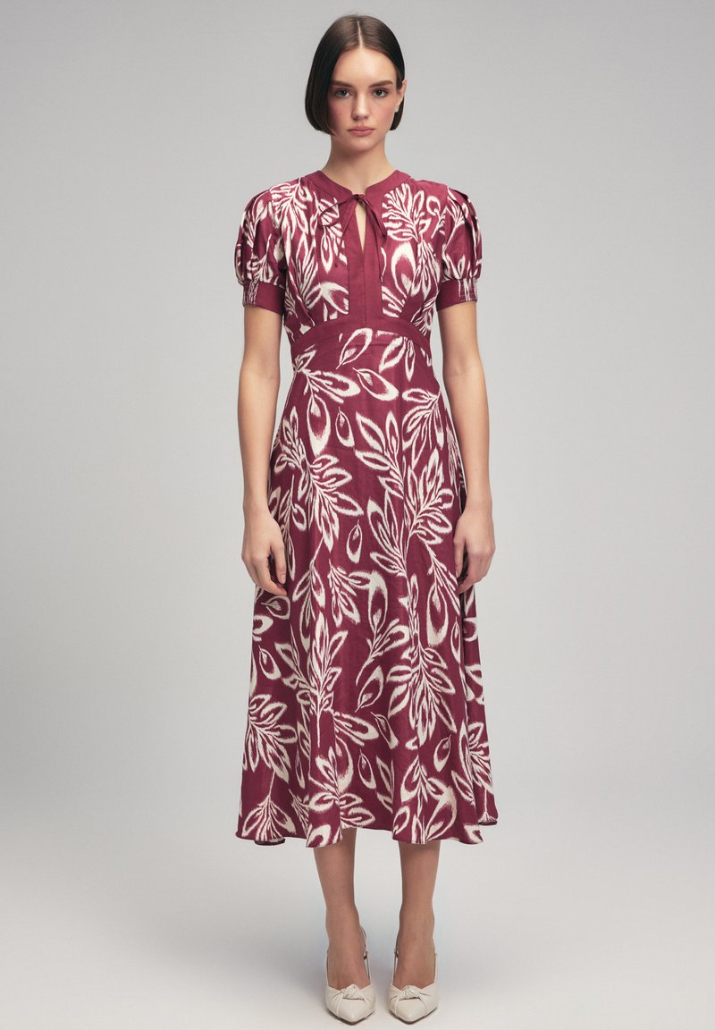 adL V NECK - Vapaa-ajan mekko - printed damson