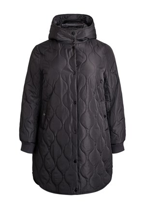 Dolga črna prešita zimska jakna z kapuco, s sprednjim zapiranjem na pritisne gumbe, rebrastimi manšetami in dvema stranskima žepoma, zasnovana za hladno vreme.