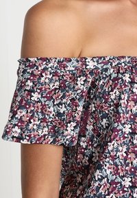 Vero Moda Triko s potiskem - dark blue