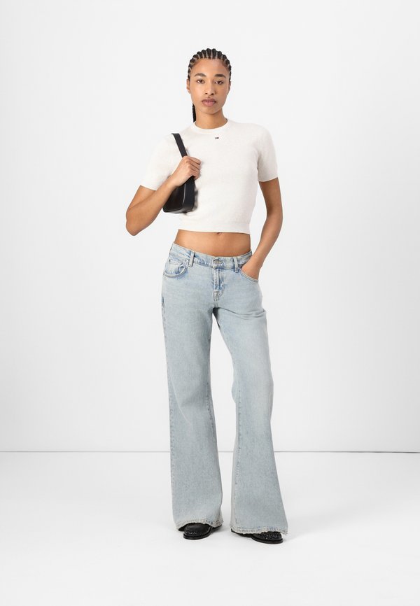 ESSENTIAL - Basic T-shirt - beige3